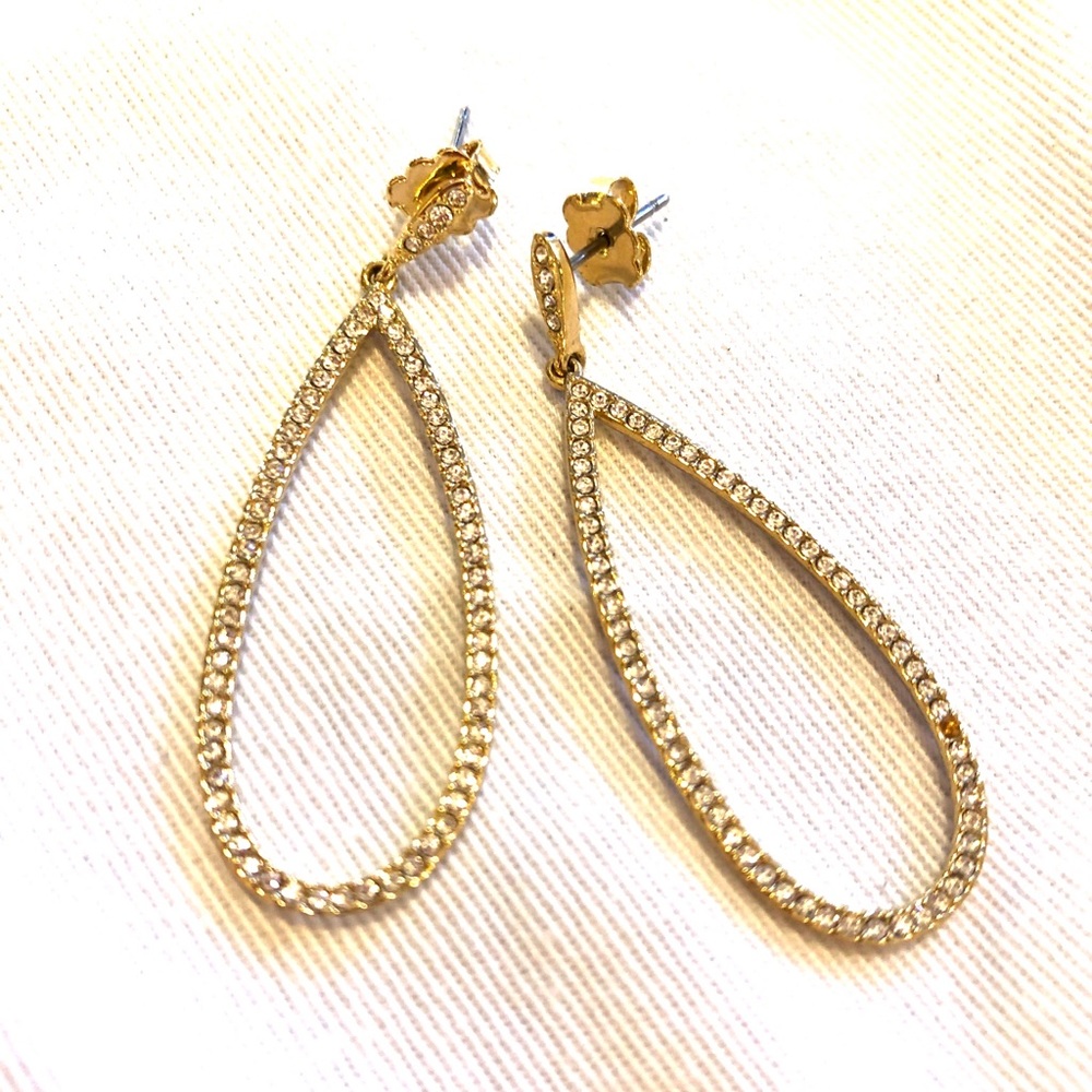 NWOT-Nadri Crystal Teardrop Pierced Earrings